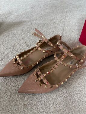 Valentino Garavani Nude Pink Rockstud Pointed Flats